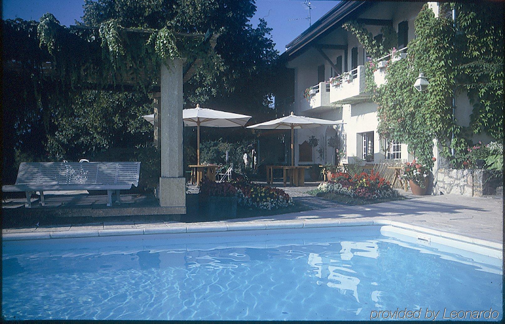 Auberge Des Chasseurs Échenevex Exterior foto
